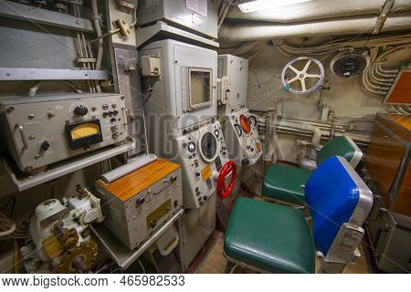 Sonar Room Of Uss Albacore Agss-569. This Submarine Was Built In 1953 For Us Navy, Now She Is Locate