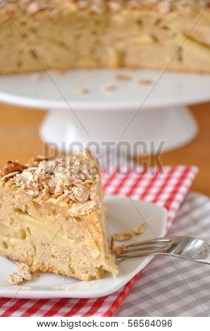 Apple pie with rolled oats