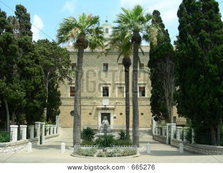 Kirkko Stella Maris