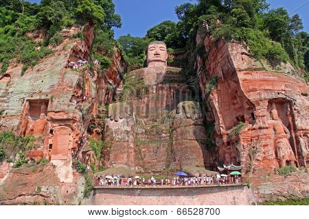One of the world's largest budga statue in Leshan, Sichuan, China (it is carved out of mountain and 71 meter tall) 