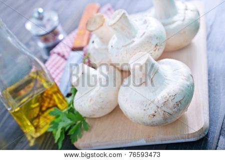 raw mushrooms
