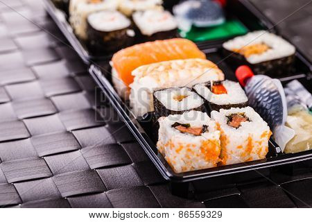 Traditional Sushi Box