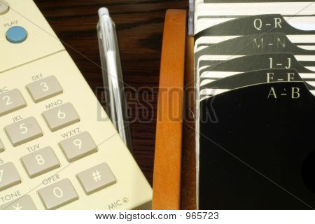 Telefon und Rolodex