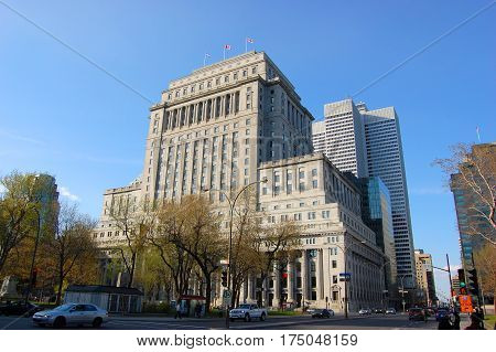 MONTREAL - May. 3, 2009: Sun Life Building is an historic building in downtown Montreal, Quebec, Canada.