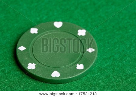 Un chip di pocker $25 verde