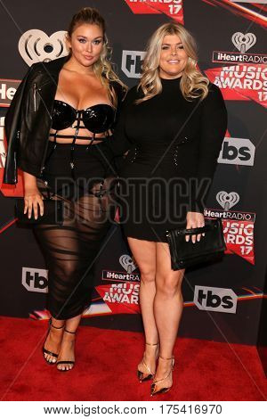 LOS ANGELES - MAR 5:  Hunter McGrady, sister at the 2017 iHeart Music Awards at Forum on March 5, 2017 in Los Angeles, CA