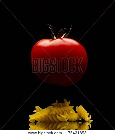 tomato fresh splash water action movement healthy juicy natural plant ripe vegetable vegetarian eyedrops