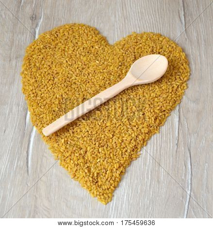 Large bulgur, large-sized bulgur, heart shaped cog corset, bulgur love, turkey bulgur, turkish bulgur.Natural and organic bulgur