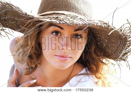 สาวสวยแนวตั้ง straw-hat สวมใส่