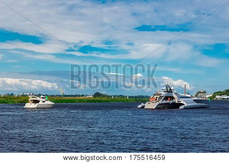 Large Silver Trimaran