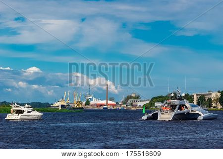Large Silver Trimaran
