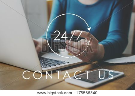 24/7 Help desk customer service overlay
