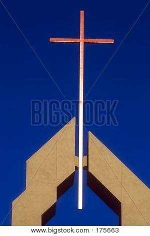 Kobber krydse mod blå himmel