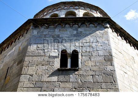 Rose Window  Italy  Lombardy       The Abbiate    Old   Church