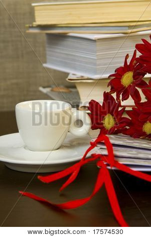 composición con andbooks de taza de café