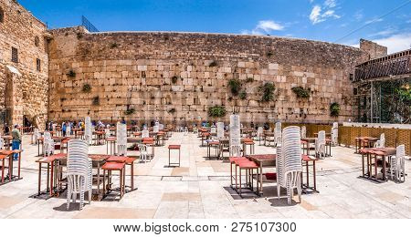 Jerusalem, Israel - May 25, 2012: Panoramic View Of The Western Wall With Rows Of Tables And Chairs 