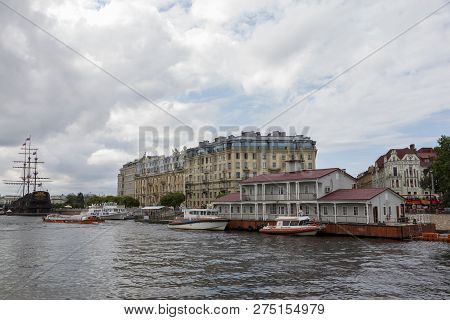 St. Petersburg, Russia - August 11, 2018: Pier For Ships Near Mytninskaya Embankment In St. Petersbu
