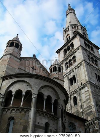 The Ghirlandina tower bell of the cathedral of Modena and symbol of the city. Modena, Italy