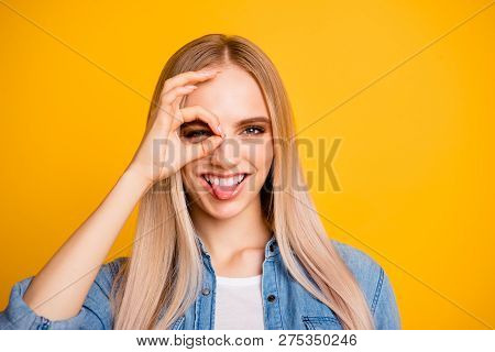 Close-up Portrait Of Her She Cool Crazy Attractive Glamorous Cheerful Cheery Straight-haired Teenage