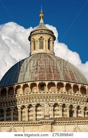 Dome Of The Siena Cathedral (santa Maria Assunta) 1220-1370. Toscana (tuscany), Italy, Europe