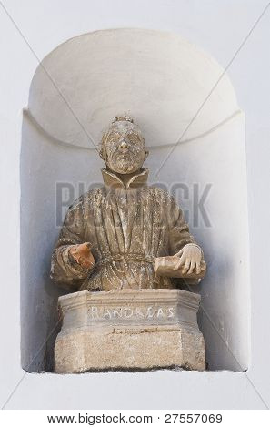 Statue de marbre.