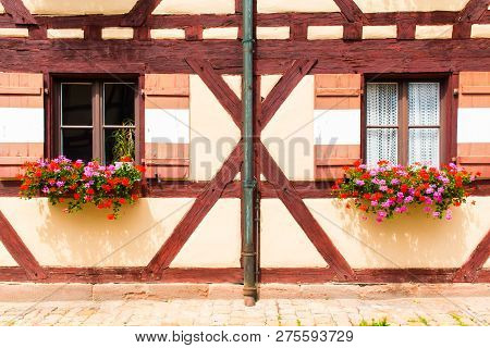 Beatuful Wondows And Doors Architecture Of Nuremberg Buildings In Germany