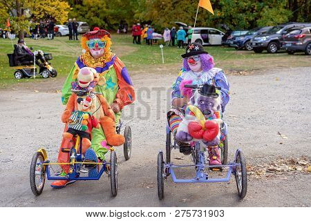 Arrowtown, New Zealand - April 2018: Tourists Flock To Arrowtown For The Akura Arrowtown Autumn Fest