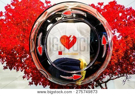 Defibrillator Emergency Background Round Glass Station Horizontal .