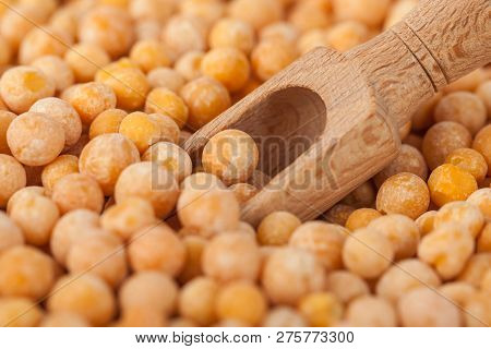 Dry Dry Peas In The Wooden Spoon, Healty Food