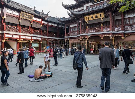 Shanghai - China - 26 October 2018: Entrance To Mall Of Shops On Fuyou Rd In Old Town