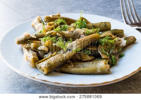 Turkish Food Broad Beans With Olive Oil And Dill / Zeytinyagli Bakla.
