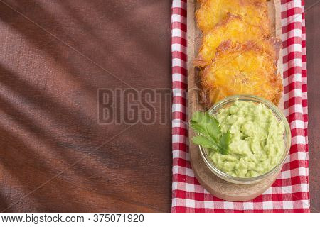 Patacón Fried Flattened Pieces Of Green Plantain (tostón, Tachino)
