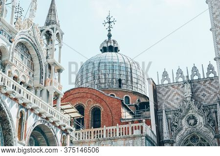St.mark's Cathedral In The Center Of Venice