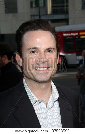 LOS ANGELES - OCT 4: Matt Nolan přijíždí na premiéře 