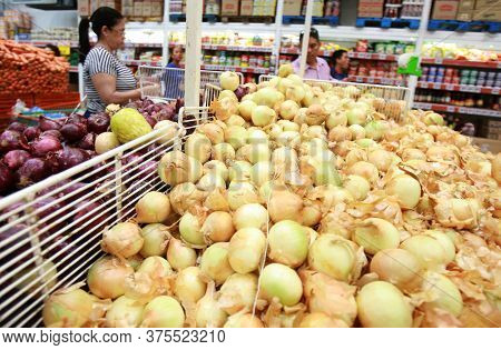 Salvador, Bahia / Brazil - November 11, 2016: Customers Are Seen Shopping At The Supermarket In The 
