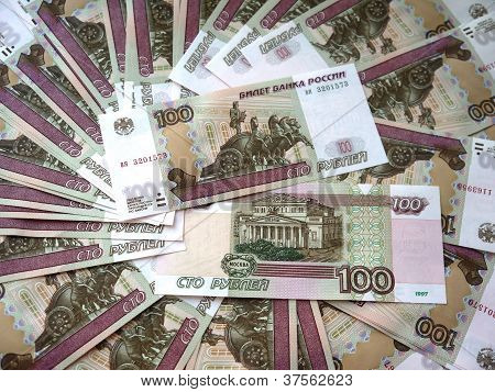 Billets russes en cent roubles.