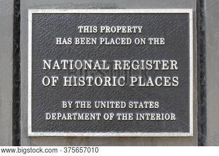 Indianapolis - Circa July 2020: A Plaque Found On Properties Listed In The National Register Of Hist