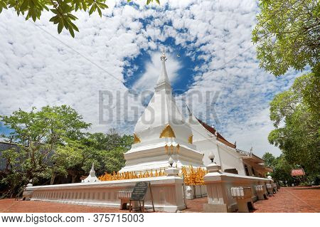 Phra That Si Song Rak (dan Sai, Loei) , Memorial Of Ralationship Of Thai Laos.  Phrathat The Famous 