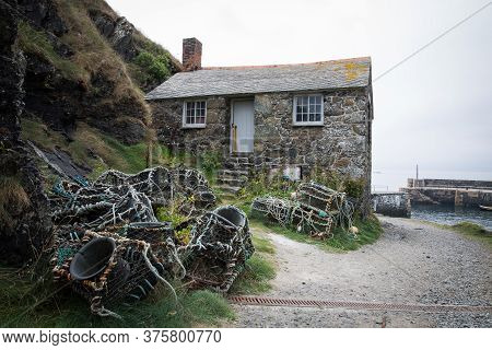 Mullion, Cornwall, Uk - September 3, 2018.  The Net Loft At Mullion Cove In Cornwall Is An Example O