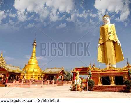 Myawaddy, Myanmar, 15 February 2016: Wat Mon Phra Yuen Temple In Myawaddy, Myanmar
