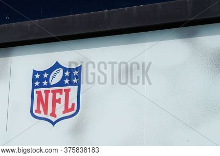 Bordeaux , Aquitaine / France - 07 07 2020 : Nfl Logo Sign On Windows Of Sporty Store Of American Fo