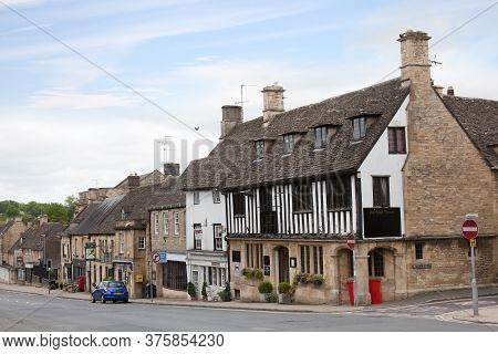 Burford High Street Including Burford House In West Oxfordshire, Uk Taken 13th May 2020