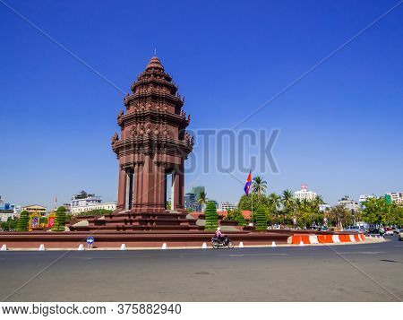 Phnom Penh, Cambodia - January 9, 2020: View Of The Independence Monument On The Preah Suramarit Bou