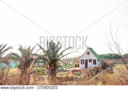 Barraca, Typical House Of The Valencian Orchard. Valencia, Spain