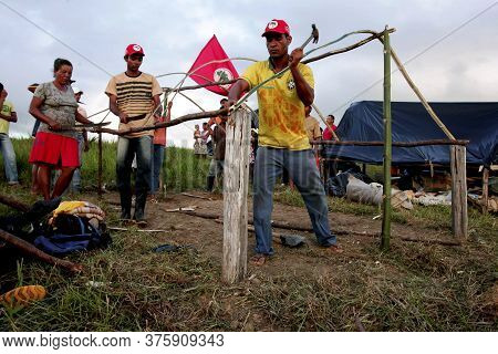 Itamaraju, Bahia / Brazil - April 26, 2010: Rural Workers, Members Of The Landless Movement - Mst - 