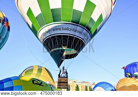 Igualada, Barcelona, July 07 De 2022. 26th European Balloons Festival. Concentration Of Hot Air Ball