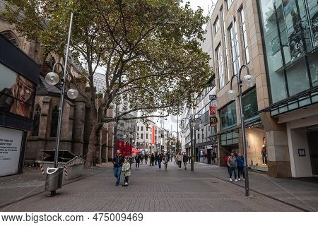 Cologne, Germany - November 6, 2022: Panorama Of The Breite Strasse, With Shops And Store Closed On 