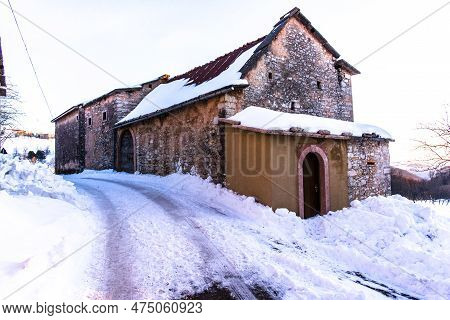 2023 01 128 Campofontana Village With Snow