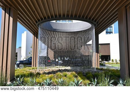Newport Beach, California - 22 Apr 2023: Oculus At Vea Newport Beach, A Marriott Resort And Spa, In 