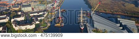 Glasgow, Uk, April 15th 2023, Transport Museum And Tall Ship On The River Clyde
